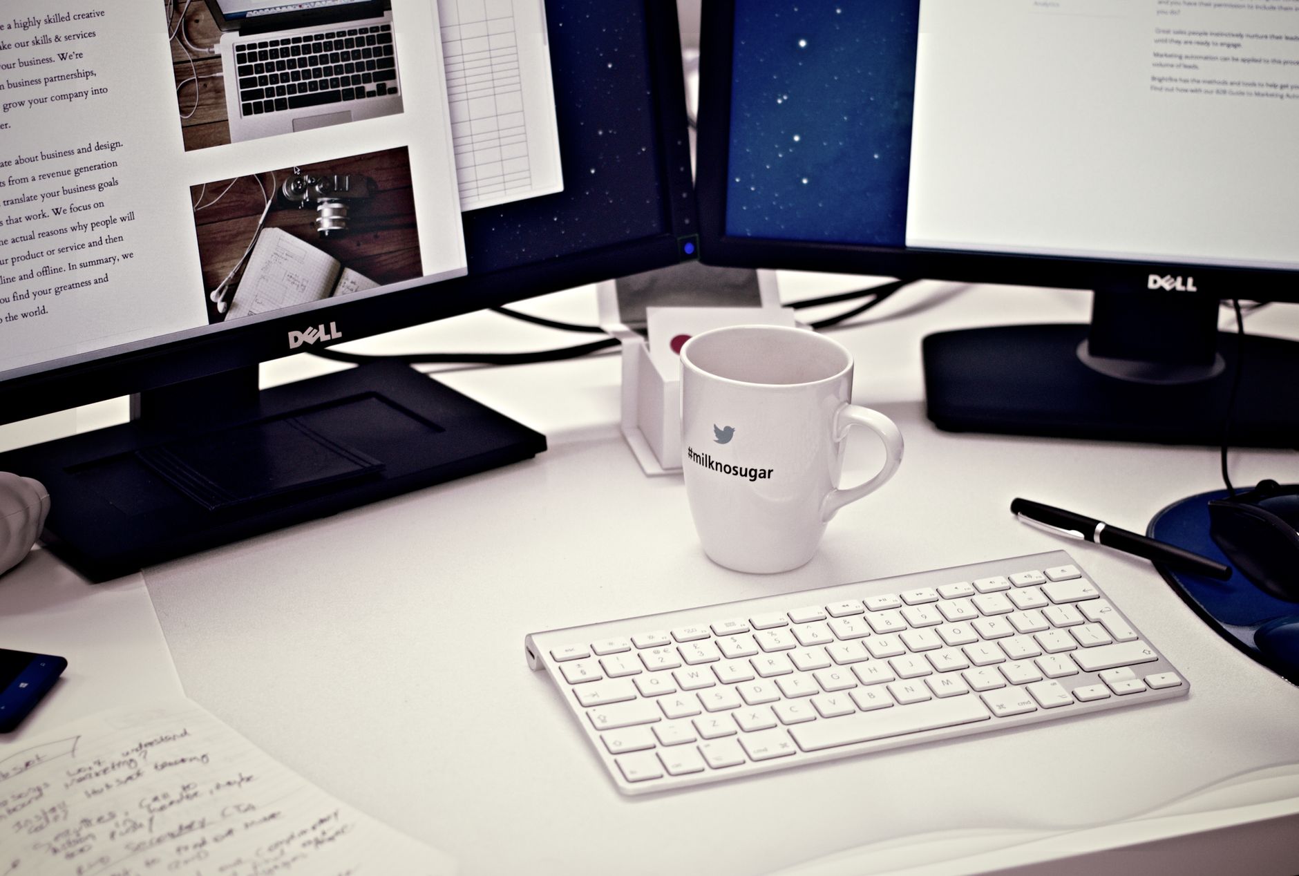 Comprendre le prix d&rsquo;un logo professionnel : quel investissement pr&eacute;voir ? &mdash; espace de travail design logo professionnel