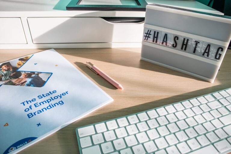 Combien coûte un logo tarifs — espace de travail design logo professionnel