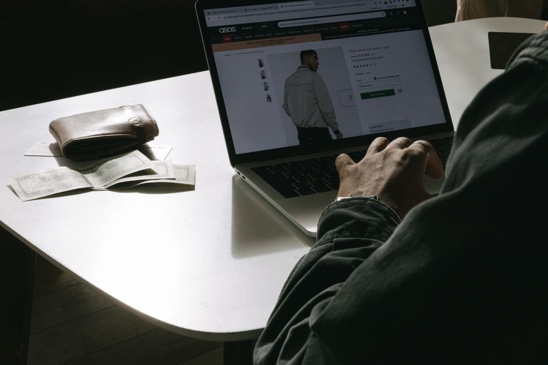 Vendre en ligne : le commerce électronique comme fondation des revenus — site web de commerce électronique
