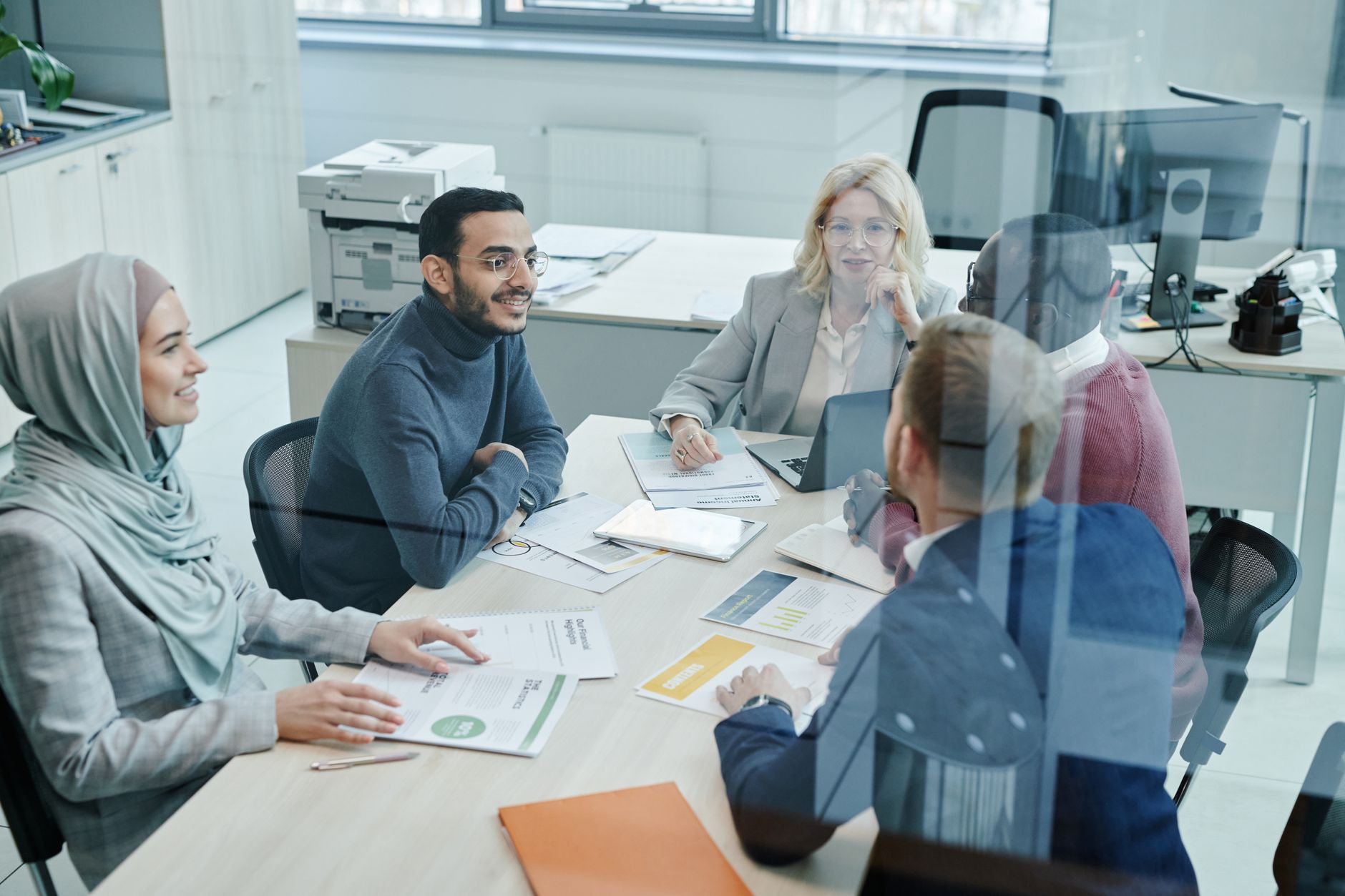 Axe de communication définition, exemples — réunion d'équipe stratégie de communication