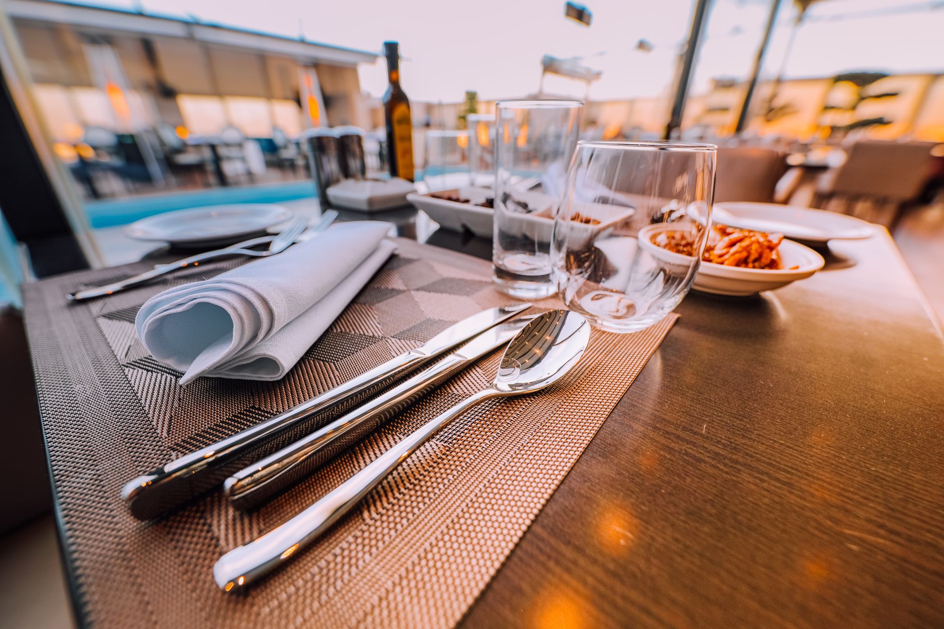 Pourquoi utiliser le set de table pour une publicit&eacute; efficace en restaurant&nbsp;? &mdash; publicit&eacute; sur set de table restaurant
