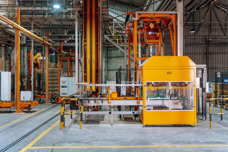 IoT et Industrie 4.0 applications — équipement d'usine IoT industriel