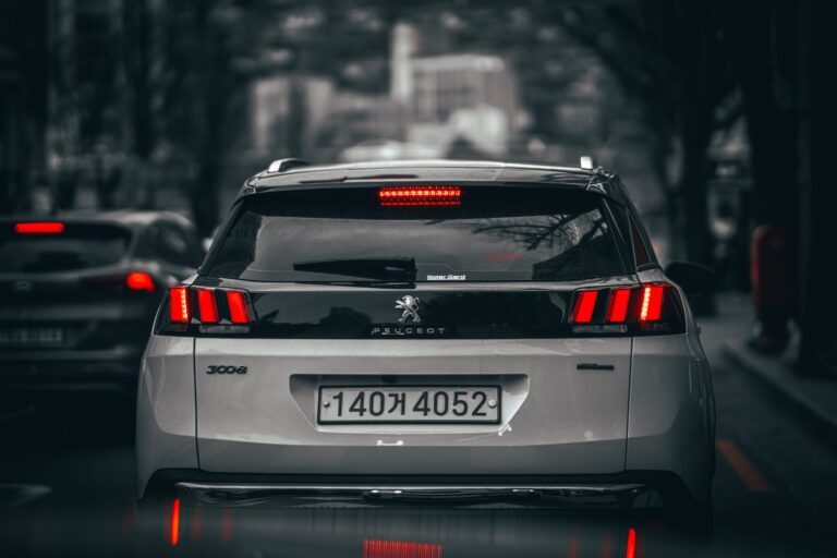 Musique pub Peugeot 5008 électrique — voiture Peugeot 5008 électrique hybride
