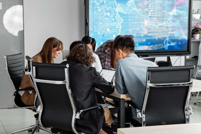 Salle de réunion intelligente IoT — salle de réunion intelligente technologie