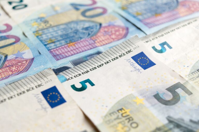 Billet de 5 euros valeur, — billet de 5 euros versions rares