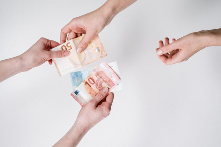 Prélèvement bancaire de 108 euros — Prélèvement bancaire de 108 euros : comment identifier son origine ?